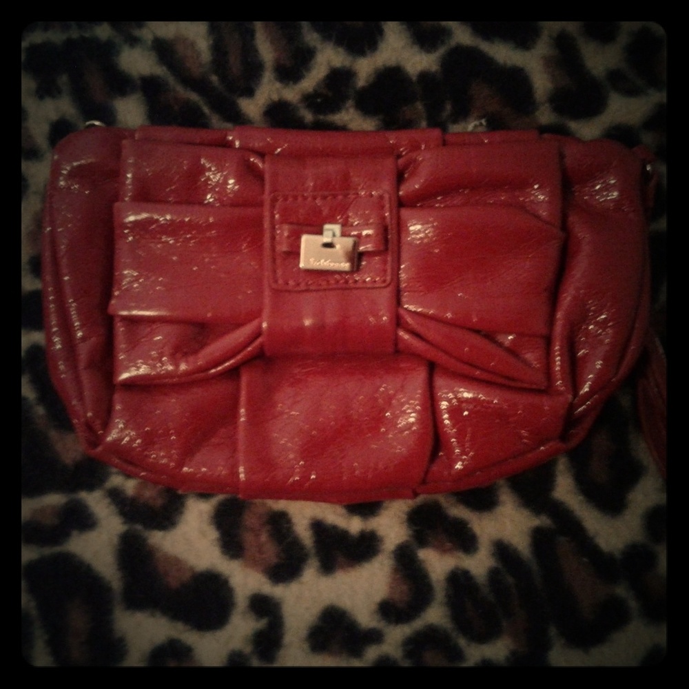 Liz Claiborne Red Bow Wristlet, Zipper Closure